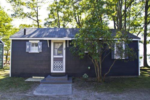 Cabin #2 - M Den Cabin Carp Lake Екстериор снимка